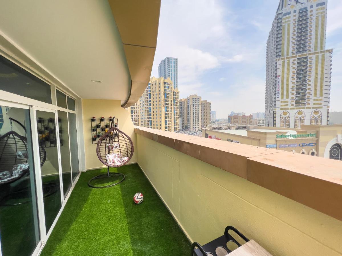 Luxury Two Bedroom شقة فخمة وكبيرة غرفتين Ajmán Exterior foto